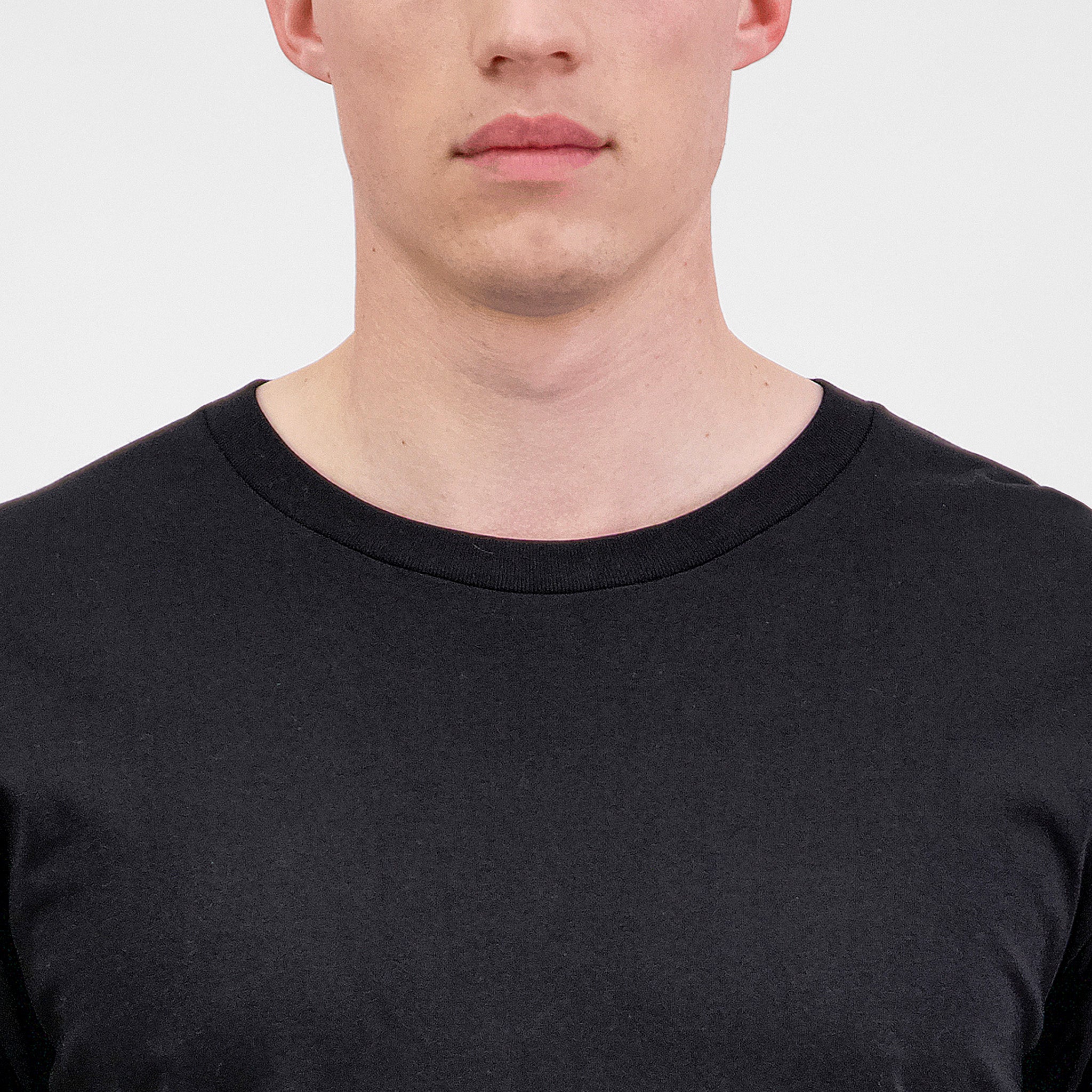 Black Mens Basis Long Sleeve Tee